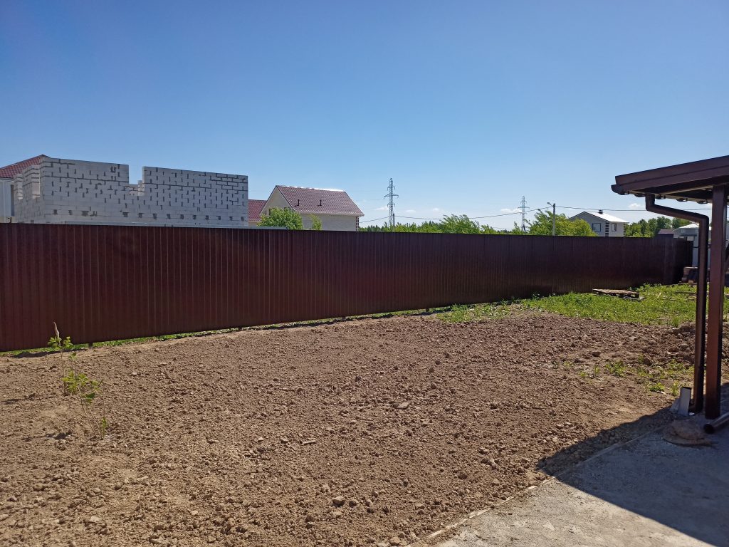 Забор с кирпичными столбами, Боталово - фото 3