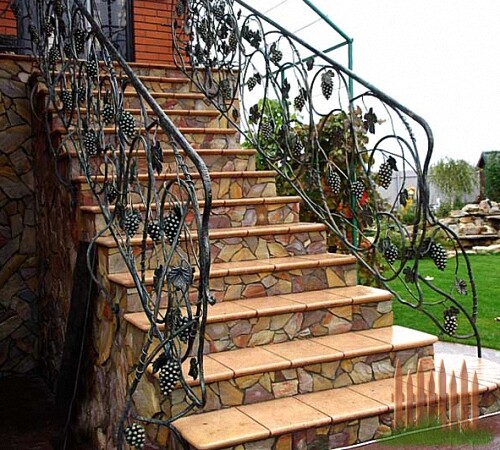 Железные лестницы - фото работы 2